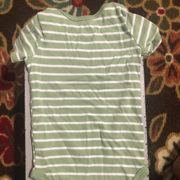 Carters baby Onsie green striped - Picture 4 of 5